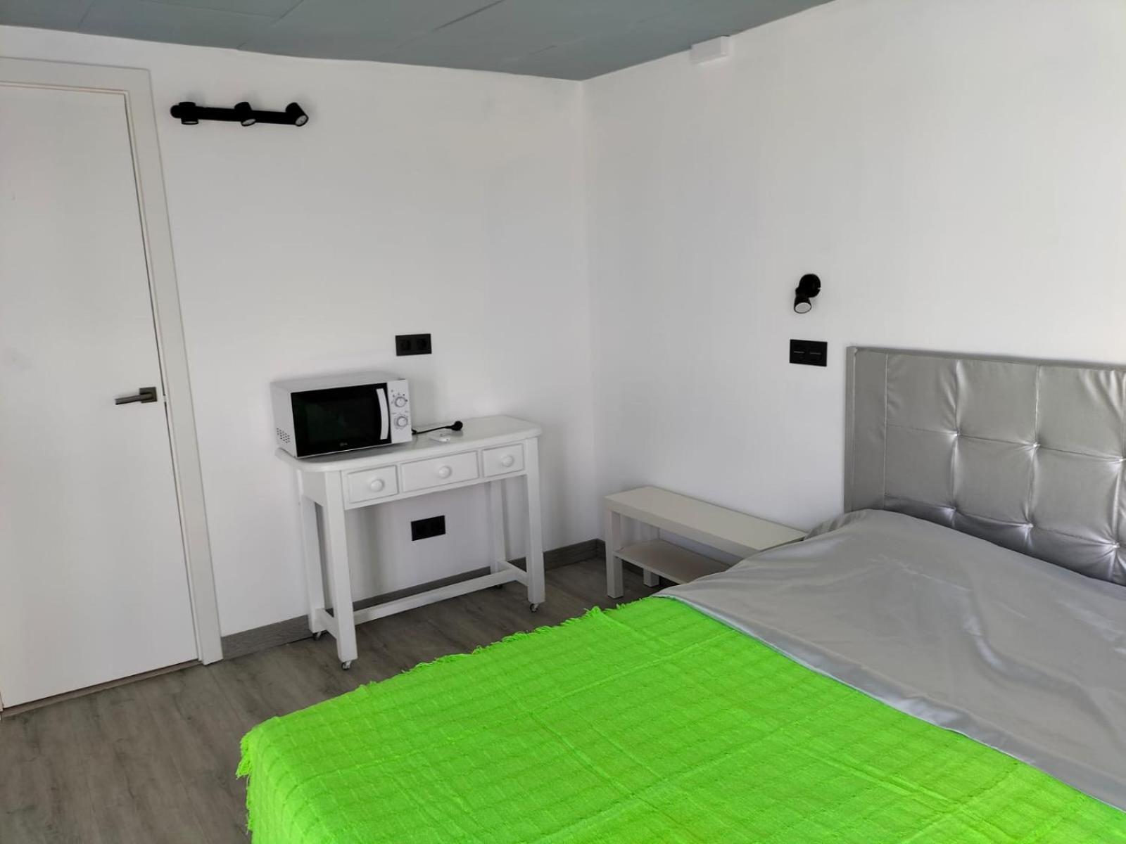 Vv Las Buganvillas Maspalomas - Cocina Y Habitaciones Con Banos Privados מראה חיצוני תמונה